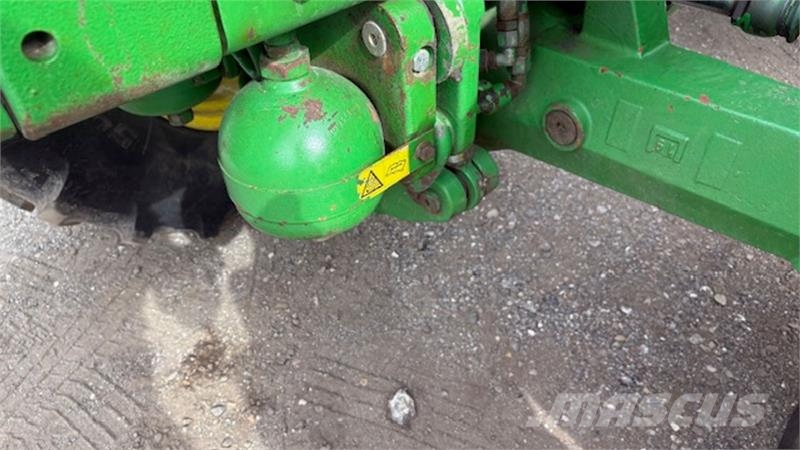 John Deere 6920S AUTOPOWER, TLS, COMMANDARM الجرارات