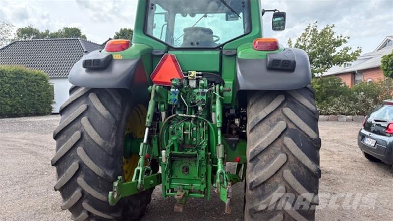 John Deere 7530 PREMIUM AUTOQUARD, FRONTLIFT Трактори