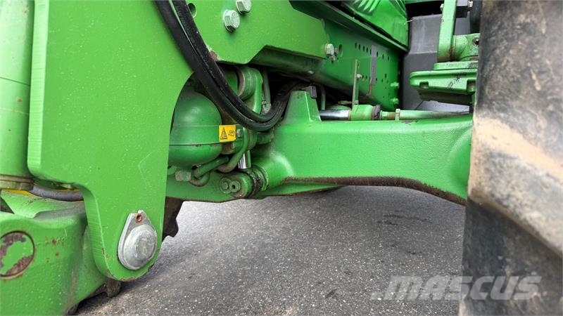 John Deere 7530 Premium 7530 med Frontlift og TLS affjedret f Tracteur