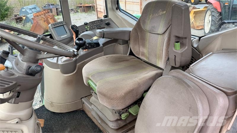 John Deere 7530 Premium 7530 med Frontlift og TLS affjedret f Tracteur