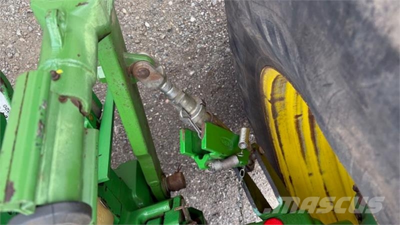 John Deere 7530 PREMIUM AUTOQUARD, FRONTLIFT Трактори