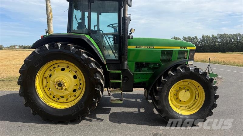 John Deere 7710 God gammel traktor, kører bedre end mange af  Traktoren