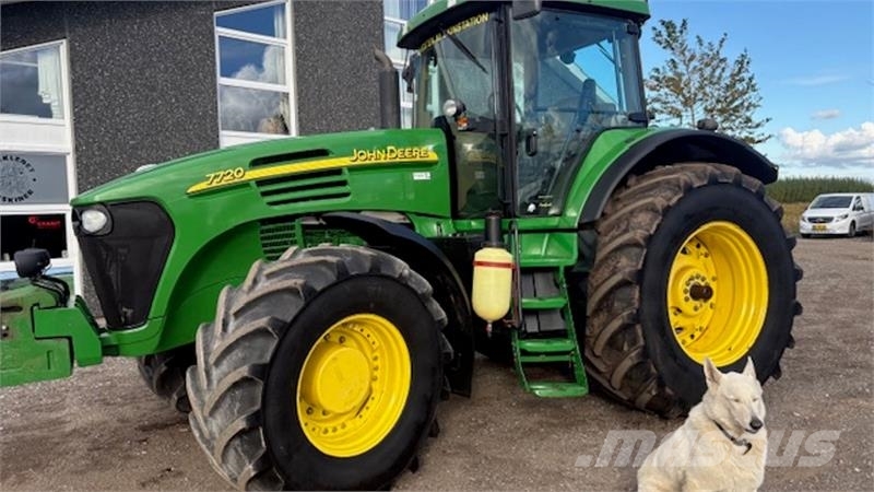 John Deere 7720