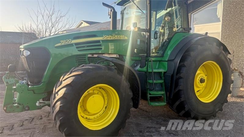 John Deere 7820 Auto Power FRONTLIFT الجرارات
