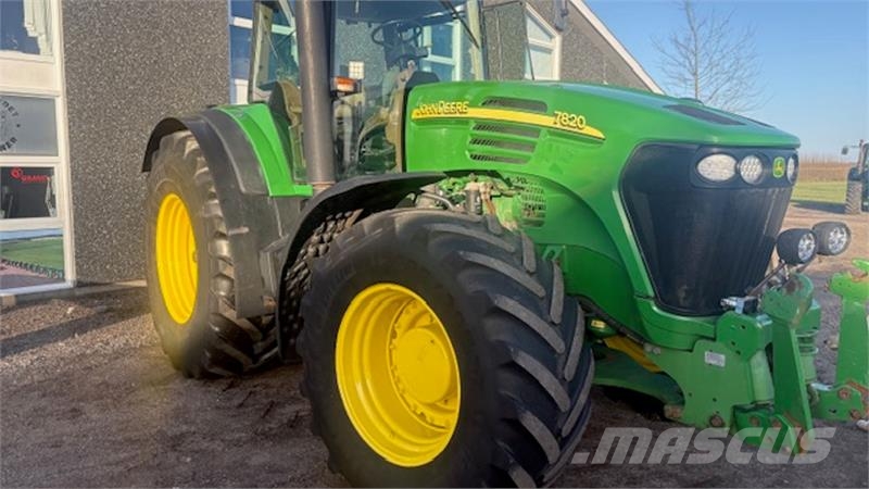 John Deere 7820 Auto Power FRONTLIFT الجرارات