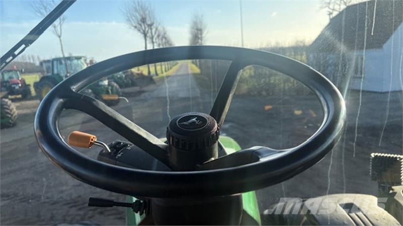 John Deere 7820 Auto Power FRONTLIFT الجرارات