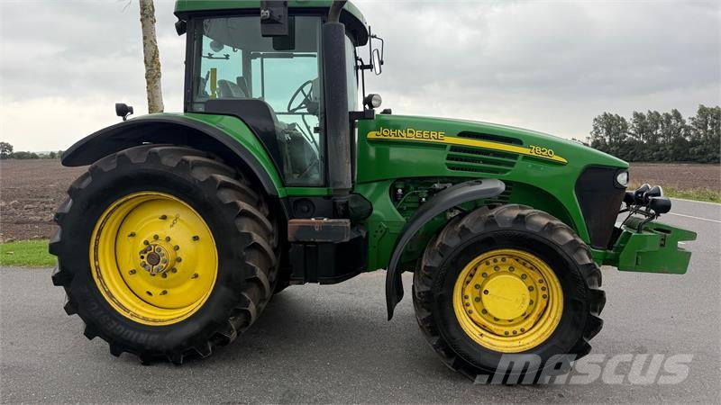 John Deere 7820 Fin brugt traktor med Hitchkrog, TLS affjedre Tracteur