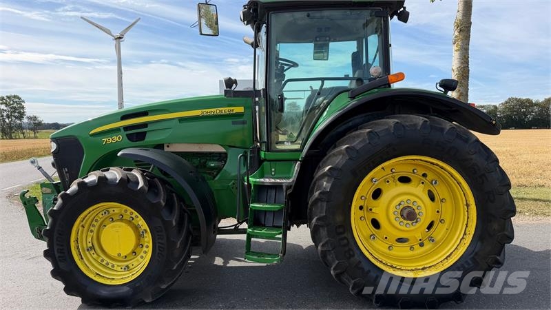 John Deere 7930 Premium m. Frontlift, TLS affjedret foraksel, Traktorji