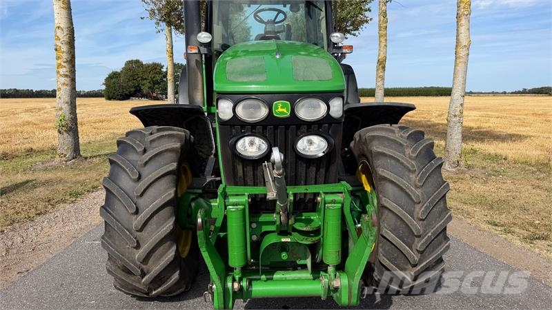 John Deere 7930 Premium m. Frontlift, TLS affjedret foraksel, Traktorji