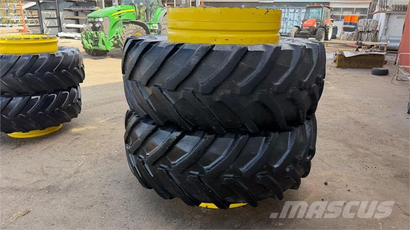 John Deere 7930 Premium m. Frontlift, TLS affjedret foraksel, Traktorji