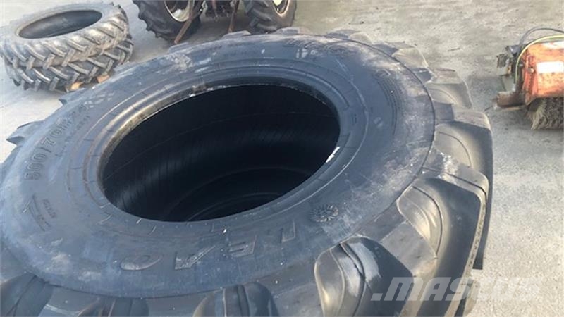  - - - LEAO  500-70-24 TIL RENDEGRAVER Tyres, wheels and rims