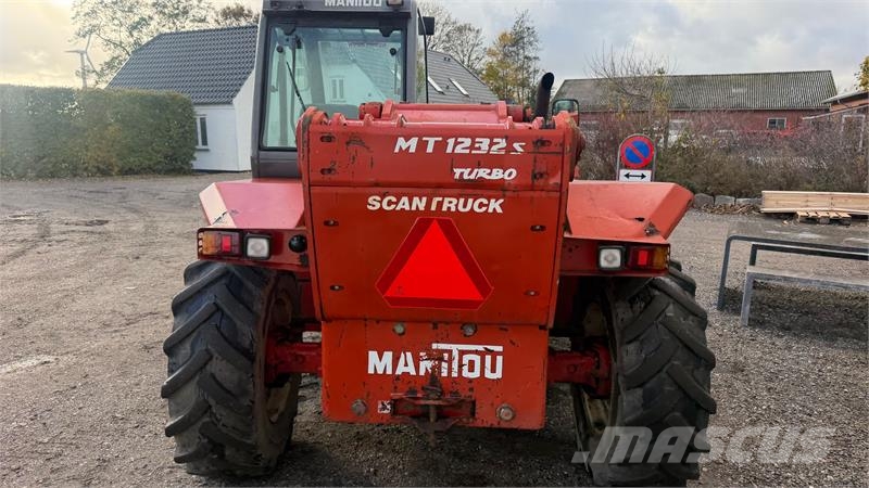 Manitou MT1232ST Fin manitou teleskoplæsser med drejbar sk Chariot télescopique