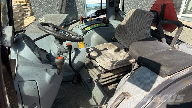 Massey Ferguson 2430 GE  2430 GE جرارات مدمجة