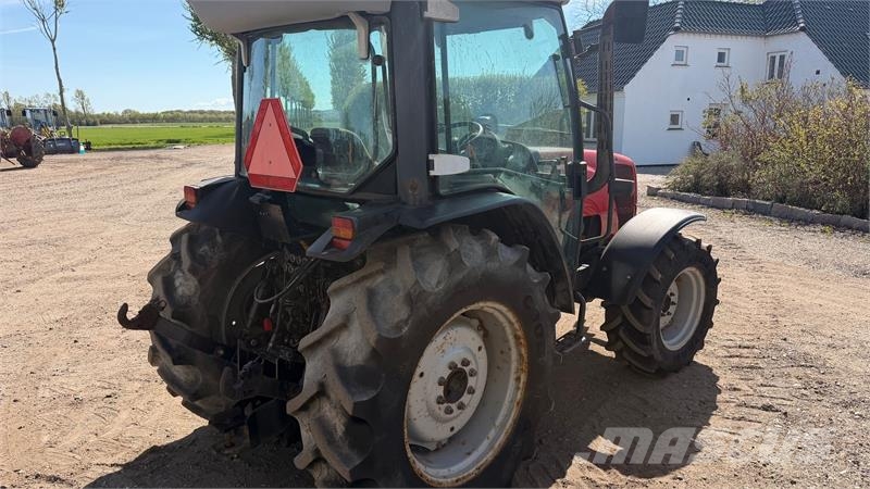 Massey Ferguson 2430 GE  2430 GE جرارات مدمجة