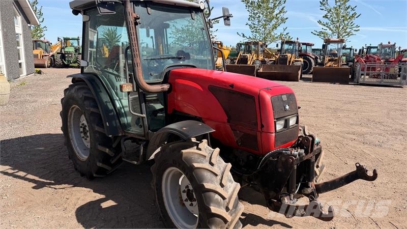 Massey Ferguson 2430 GE  2430 GE جرارات مدمجة