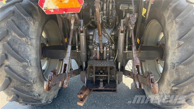 Massey Ferguson 3065 Fin brugt frontlæssertraktor, godt timetal ku トラクター