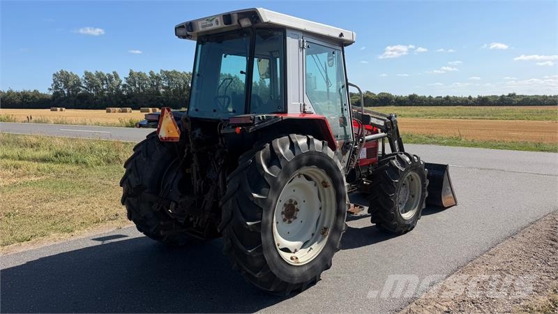 Massey Ferguson 3065 Fin brugt frontlæssertraktor, godt timetal ku トラクター