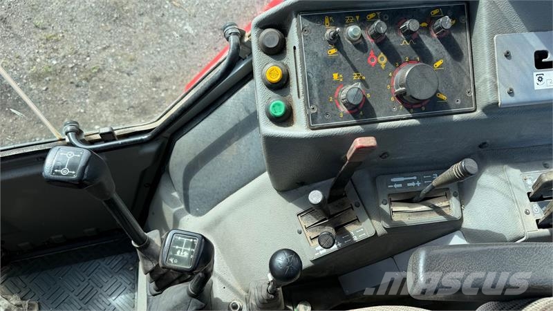 Massey Ferguson 3065 Fin brugt frontlæssertraktor, godt timetal ku トラクター