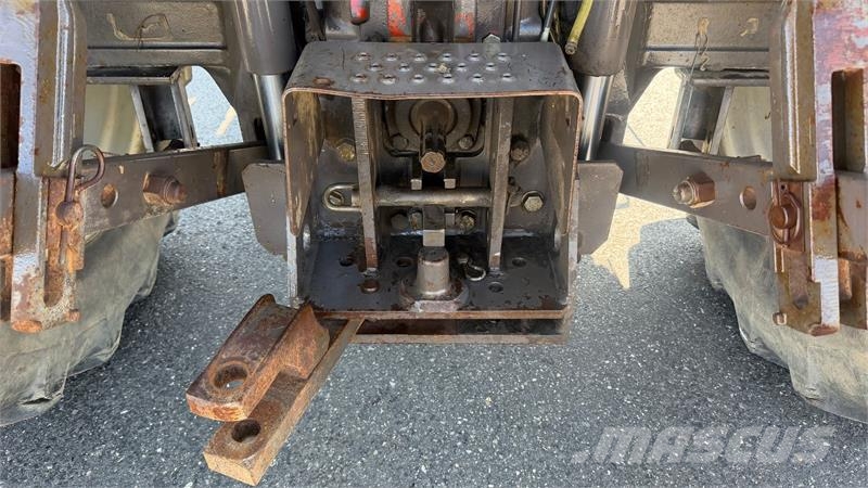 Massey Ferguson 3065 Fin brugt frontlæssertraktor, godt timetal ku トラクター