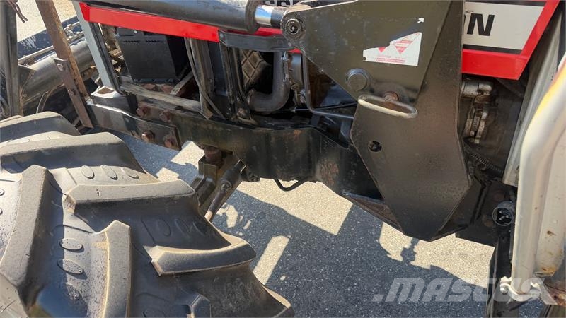 Massey Ferguson 3065 Fin brugt frontlæssertraktor, godt timetal ku トラクター