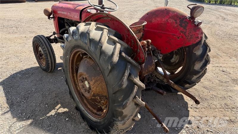 Massey Ferguson 35 Fint projekt traktor Traktorji