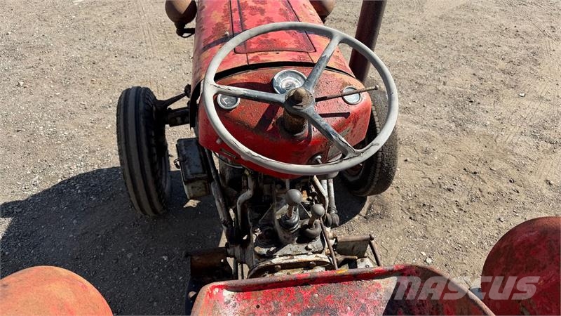 Massey Ferguson 35 Fint projekt traktor Traktorji