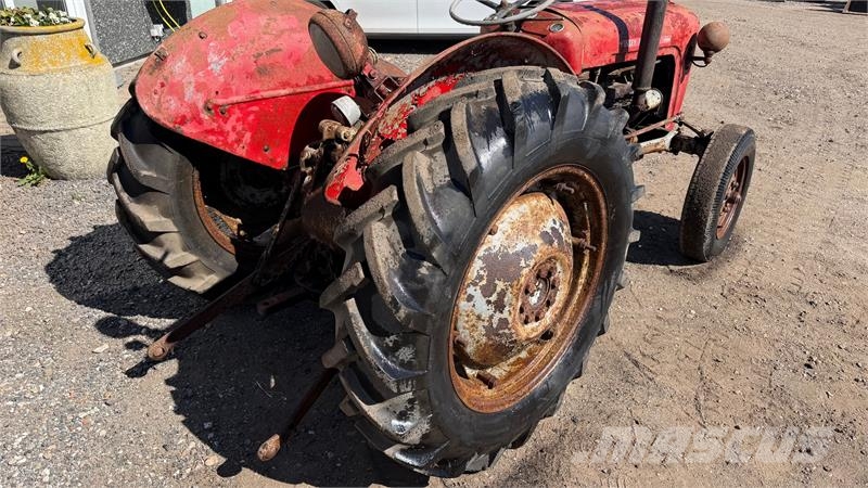 Massey Ferguson 35 Fint projekt traktor Traktorji