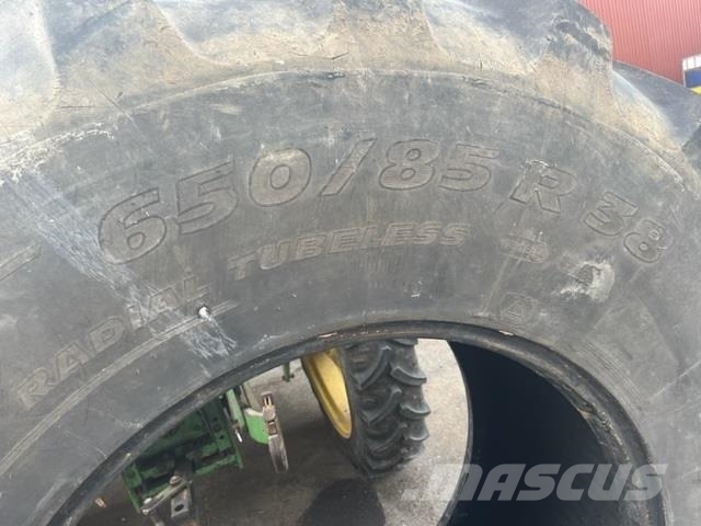 Michelin 650/85R38 Gume, točkovi i felne