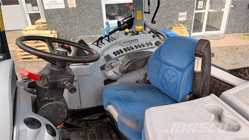 New Holland T6020 God New Holland frontlæssertraktor Traktoren