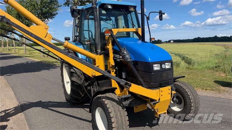 New Holland TS100 Fin TS100 med rabatklipper Tracteur