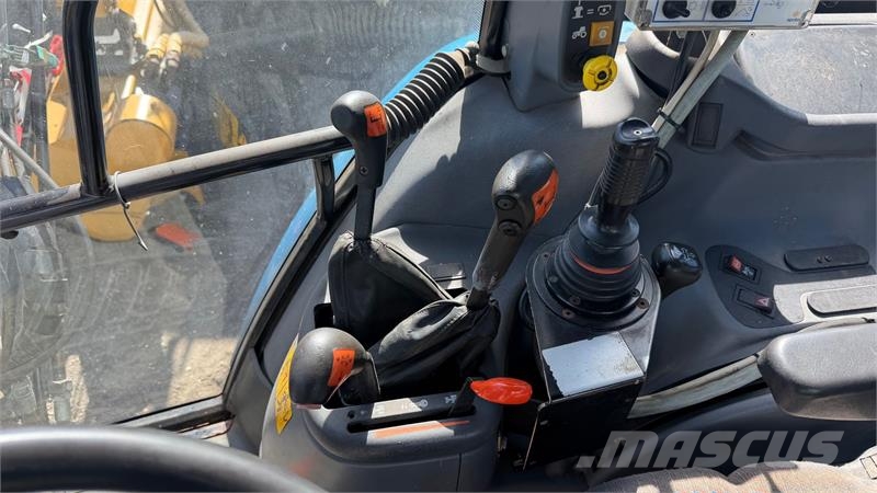 New Holland TS100 Fin TS100 med rabatklipper Tracteur