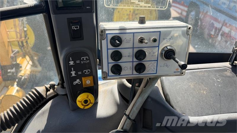New Holland TS100 Fin TS100 med rabatklipper Tracteur
