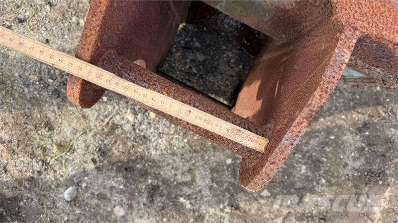 - - - Profilskovl 55/35 cm - Ford Beslag Kauhat