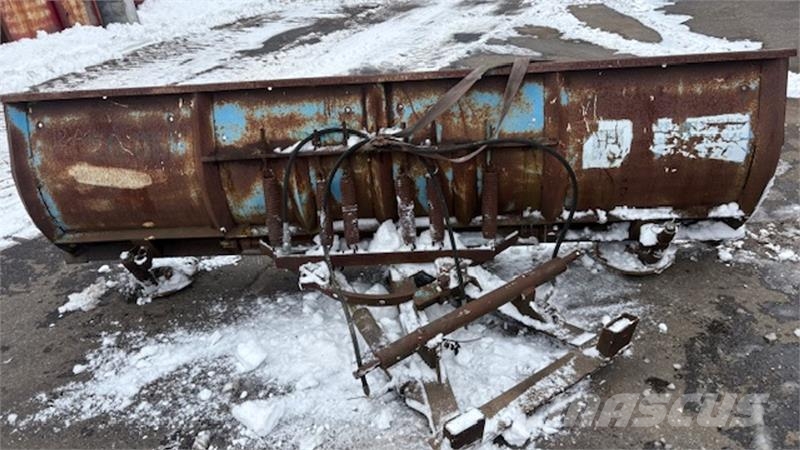 Ukurant SNEPLOV 3M SKRÅPLOV MED HYDRAULIKS MSIDEREGULERING Snežne deske in plugi