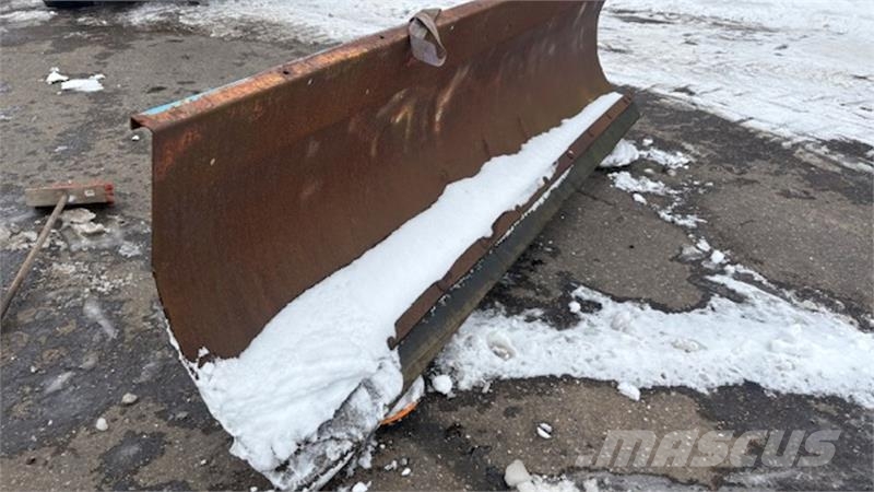 Ukurant SNEPLOV 3M SKRÅPLOV MED HYDRAULIKS MSIDEREGULERING Snežne deske in plugi