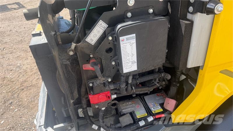 Wacker Neuson WL28 LUKKET KABINE, SKOVL OG GAFLER, HYDRAULISK SK Minicargadoras