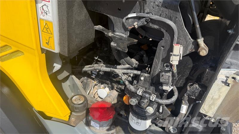 Wacker Neuson WL28 LUKKET KABINE, SKOVL OG GAFLER, HYDRAULISK SK Minicargadoras