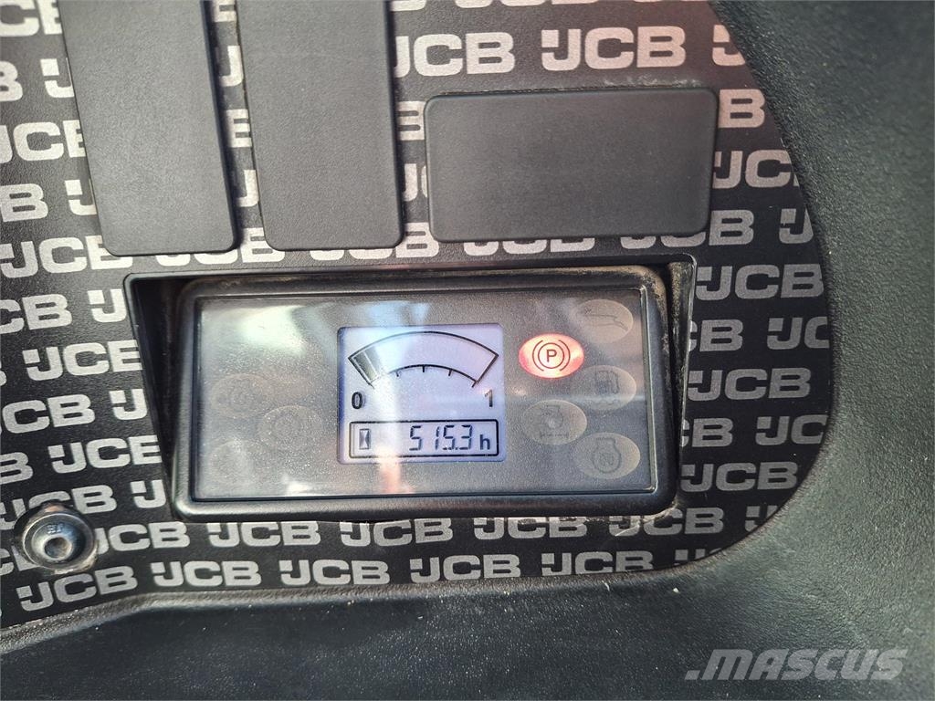JCB 520 40 مناولات متداخلة