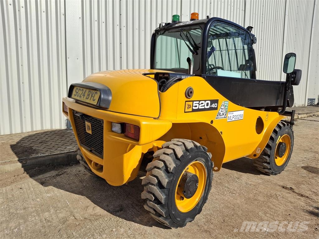 JCB 520 40 مناولات متداخلة