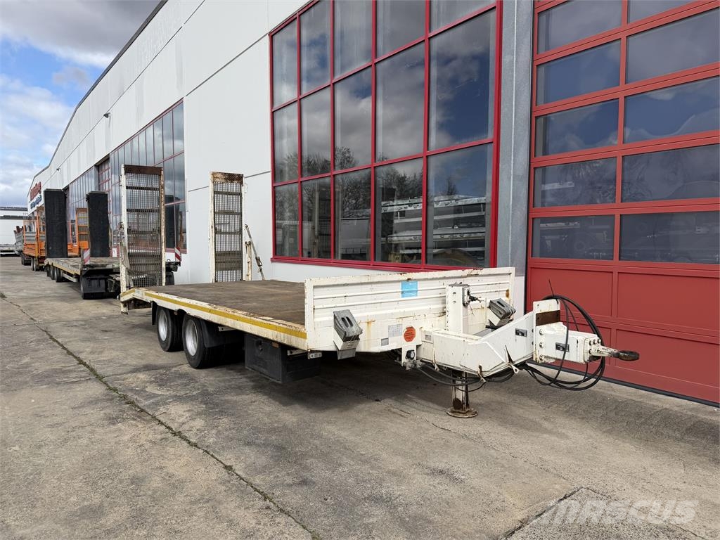 Blomenröhr 688/18000 19 t Tandemtieflader, wenig Benutzt Οχήματα με χαμηλό δάπεδο