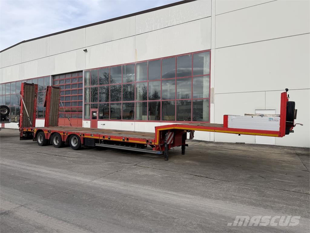 Kässbohrer LB3E 3 Achs Satteltieflader, komplett überfahrbar Semi-reboques rebaixados
