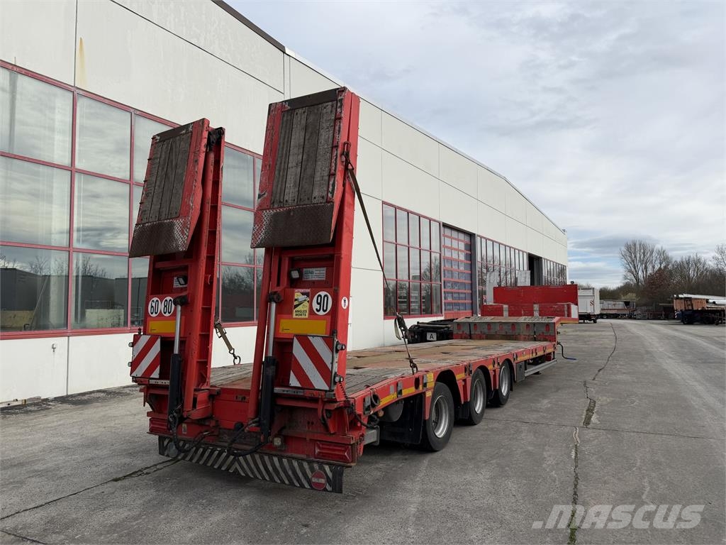 Kässbohrer LB3E 3 Achs Satteltieflader, komplett überfahrbar Semi-reboques rebaixados