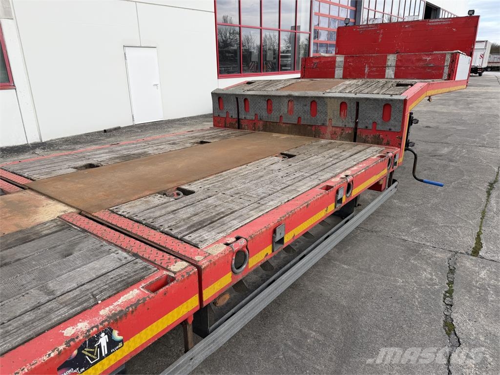 Kässbohrer LB3E 3 Achs Satteltieflader, komplett überfahrbar Semi-reboques rebaixados