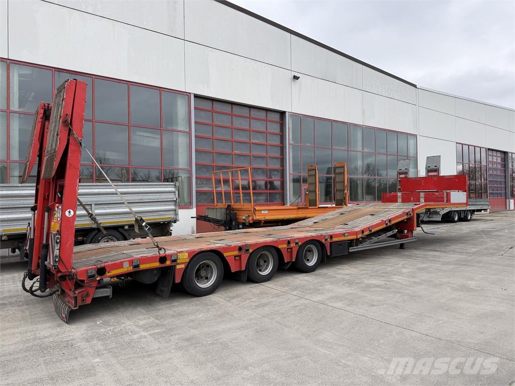 Kässbohrer LB3E 3 Achs Satteltieflader, komplett überfahrbar Semi-reboques rebaixados
