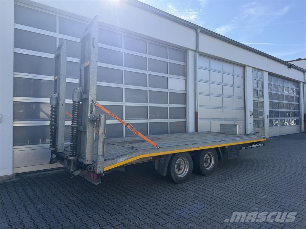 Möslein 13 t Tandemtieflader Низкорамные прицепы