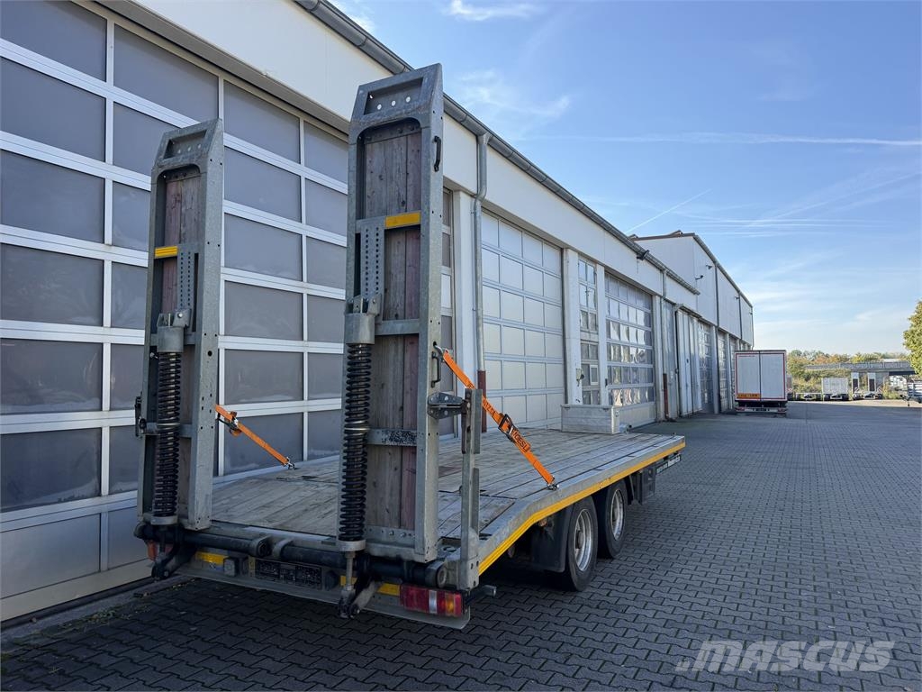 Möslein 13 t Tandemtieflader Низкорамные прицепы
