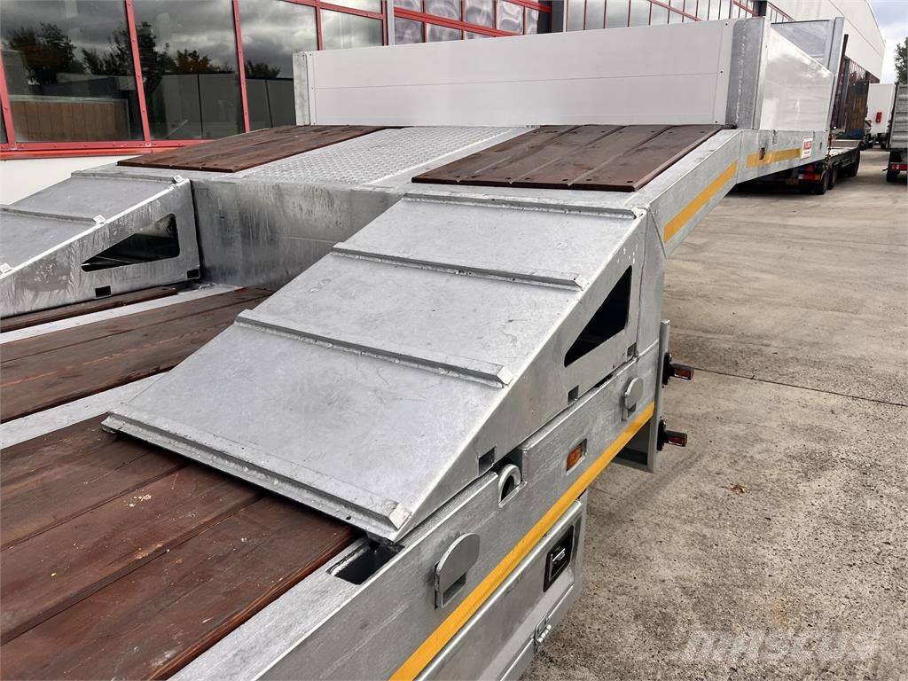 Möslein ST 3 3 Achs Satteltieflader neu Низкорамные полуприцепы