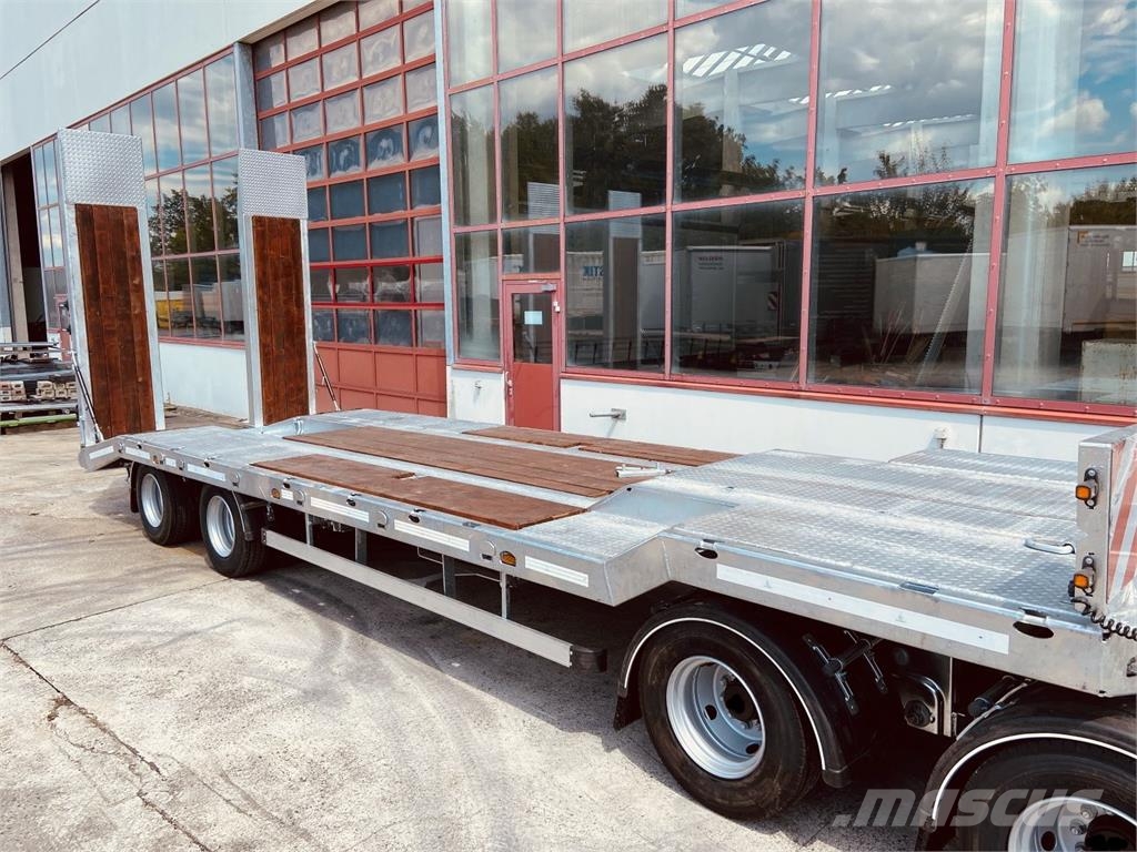 Möslein T 4 VB F 4 Achs Tieflader- Anhänger, Neufahrzeug Low loaders