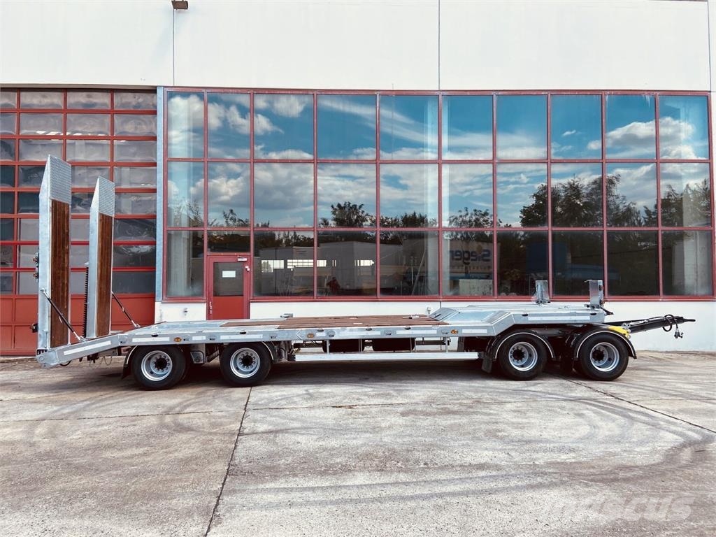 Möslein T 4 VB F 4 Achs Tieflader- Anhänger, Neufahrzeug Low loaders