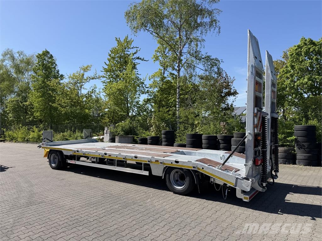 Möslein T2 Plato 8,20 2 Achs Tieflader mit gerader Ladefl Plataformas bajas